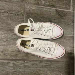 women’s low top converse